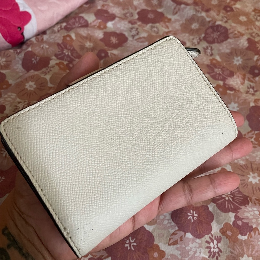 Coach Off-White Leather Wallet - Picture 5 of 12
